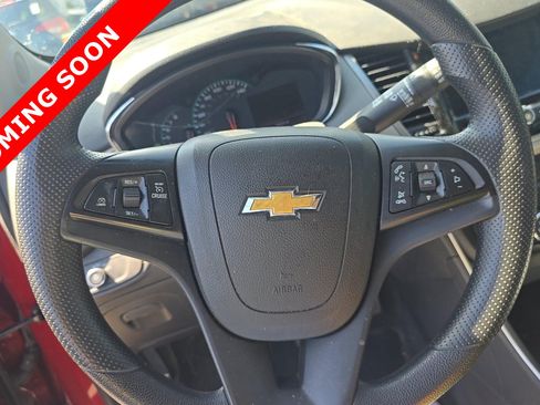 Used 2021 Chevrolet Trax LS w/ Tint and Cruise Package FWD image 6