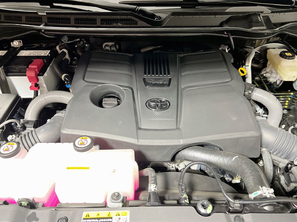 Certified 2025 Toyota Tundra SR5 w/ SR5 Premium Package AWD/4WD image 26