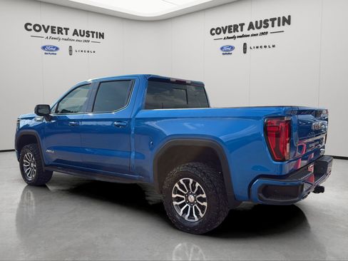 Used 2022 GMC Sierra 1500 AT4 w/ AT4 Preferred Package AWD/4WD image 3