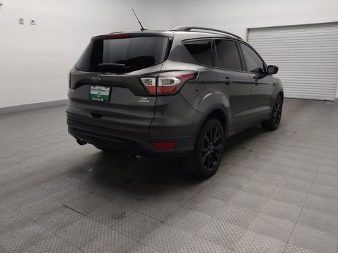 Used 2017 Ford Escape SE w/ Equipment Group 201A FWD image 9