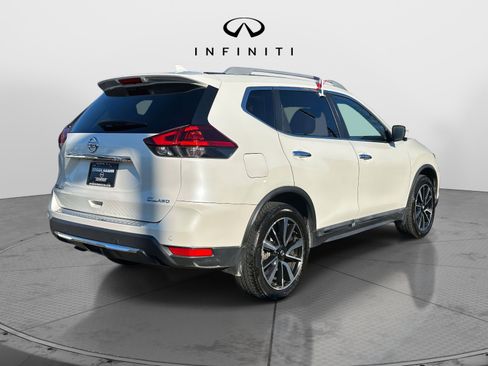 Used 2019 Nissan Rogue SL w/ Premium Package image 4