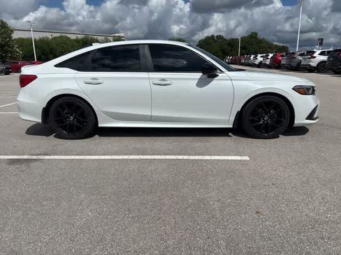 Used 2022 Honda Civic Sport image 6