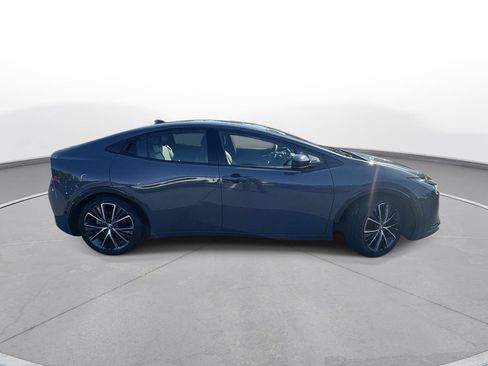 Certified 2025 Toyota Prius XLE FWD image 5