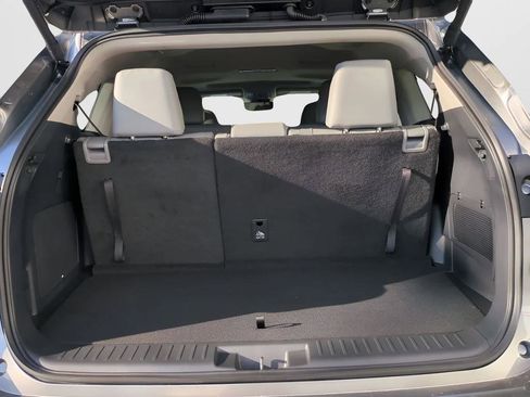 New 2026 Toyota Highlander Limited image 12