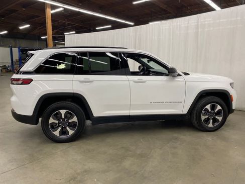 Used 2024 Jeep Grand Cherokee Limited 4xe AWD/4WD image 7