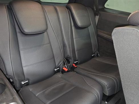 Used 2024 Mercedes-Benz GLS 450 4MATIC image 10