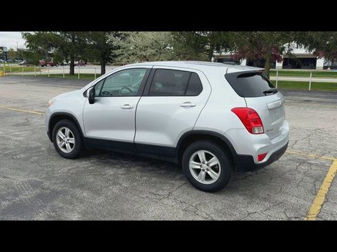 Used 2021 Chevrolet Trax LS w/ Tint and Cruise Package AWD/4WD image 34