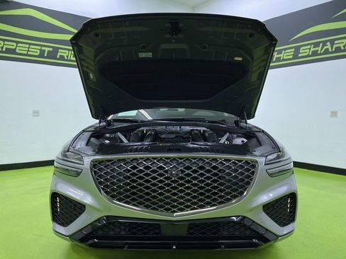 Used 2022 Genesis GV70 3.5T image 4