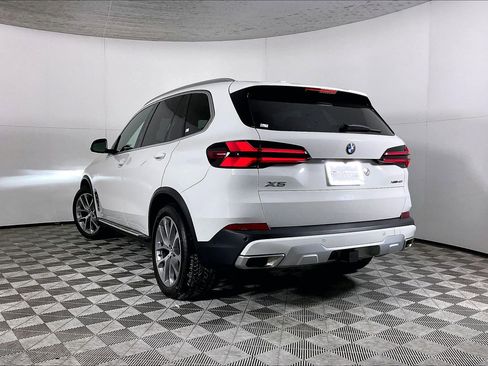 Certified 2024 BMW X5 xDrive40i w/ Premium Package image 4