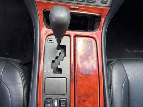 Used 2002 Lexus SC 430 Convertible RWD image 16