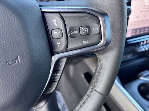 Used 2026 RAM 1500 Laramie AWD/4WD image 18