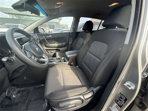 Used 2021 Kia Sportage LX image 11
