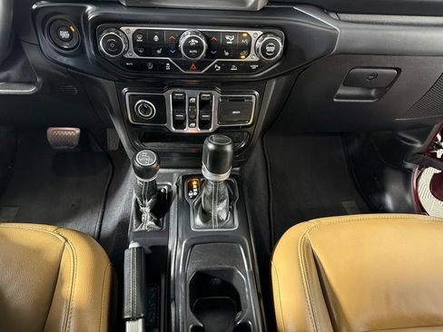 Used 2021 Jeep Gladiator Overland w/ Popular Equipment Package AWD/4WD image 18