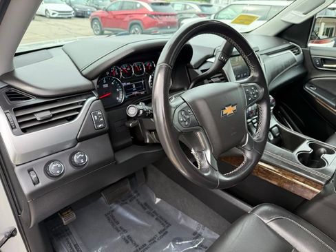 Used 2020 Chevrolet Suburban LT AWD/4WD image 19