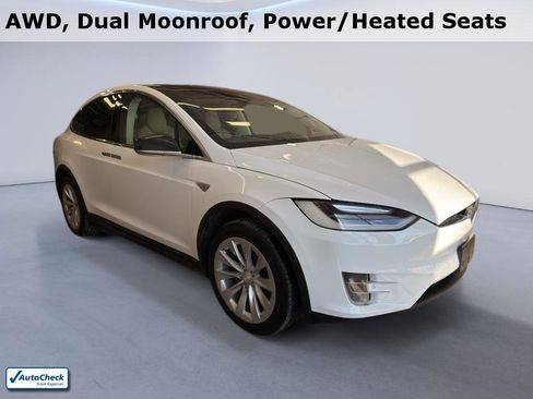 Used 2016 Tesla Model X 90D image 1