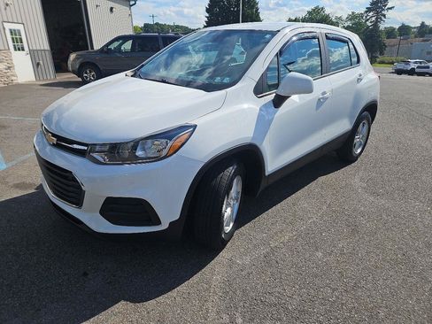 Used 2018 Chevrolet Trax LS AWD/4WD image 7