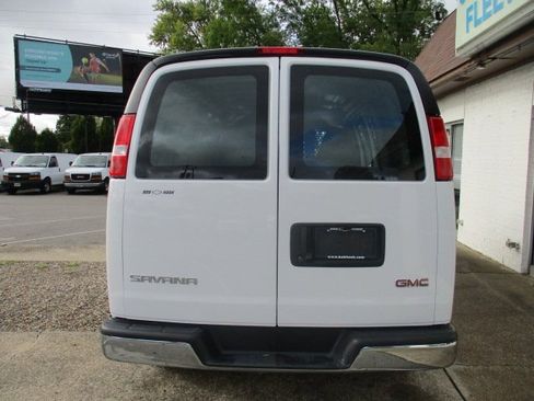 Used 2023 GMC Savana 2500 w/ Driver Convenience Package image 7