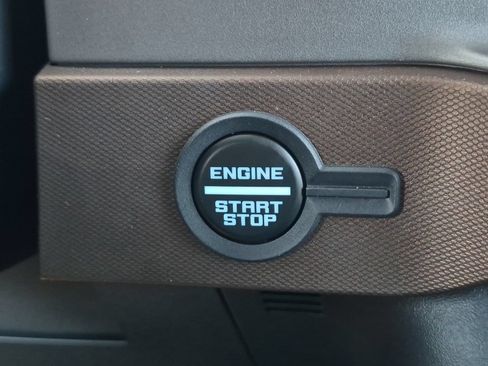Used 2023 Ford Bronco Outer Banks w/ Sasquatch Package AWD/4WD image 21