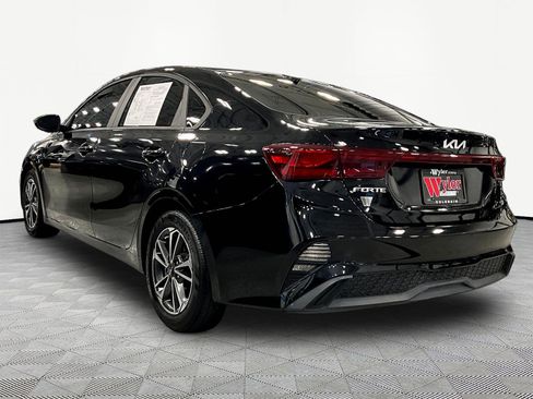 Used 2024 Kia Forte LXS w/ LXS Technology Package FWD image 4