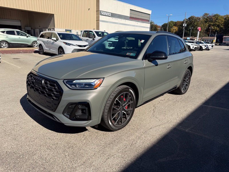 Used 2024 Audi SQ5 Premium Plus w/ Premium Plus Package AWD/4WD image 2