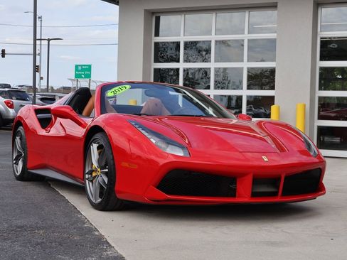 Used 2019 Ferrari 488 Spider RWD image 1