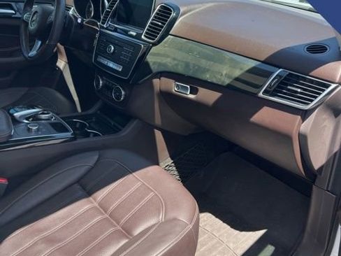Used 2018 Mercedes-Benz GLE 350 image 16