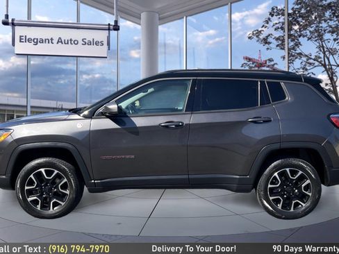 Used 2019 Jeep Compass Trailhawk image 8