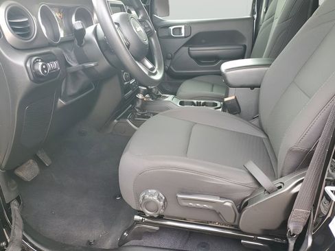 Used 2022 Jeep Gladiator Sport image 26