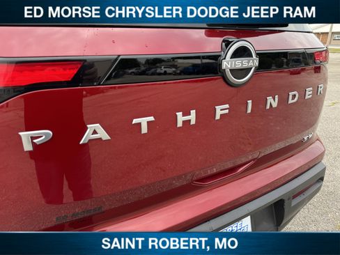 Used 2024 Nissan Pathfinder SV FWD image 10
