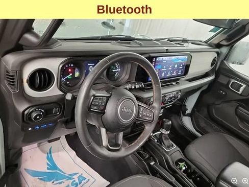 Used 2024 Jeep Wrangler Unlimited w/ Convenience Group AWD/4WD image 7