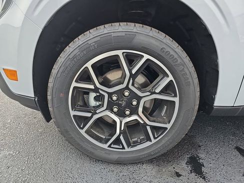 New 2025 Ford Maverick Lariat w/ 4K Tow Package image 31