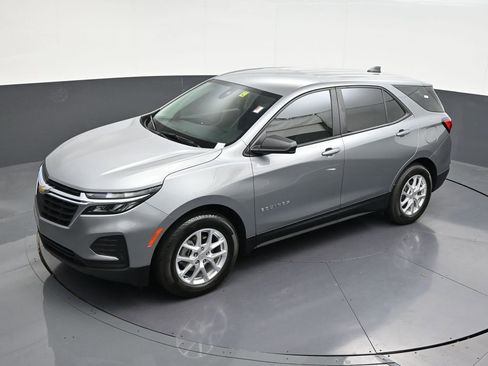 Used 2024 Chevrolet Equinox LS FWD image 17