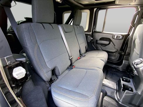 Used 2024 Jeep Wrangler Unlimited Sport AWD/4WD image 19