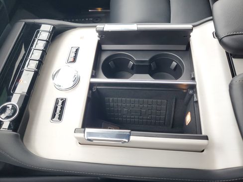 New 2026 Lincoln Navigator Reserve w/ Jet Appearance Package image 26