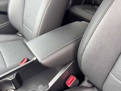 Certified 2026 Kia Niro FWD image 11