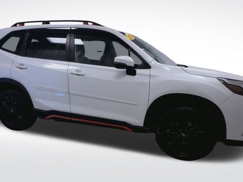 Used 2023 Subaru Forester Sport image 2