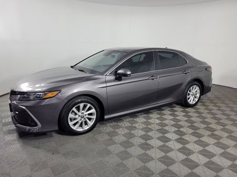 Used 2021 Toyota Camry LE FWD image 2