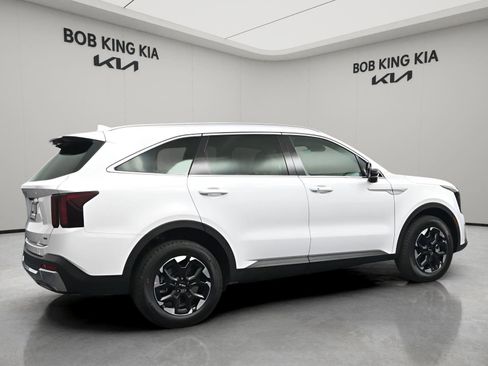 New 2026 Kia Sorento S w/ S Panoramic Sunroof Package AWD/4WD image 4