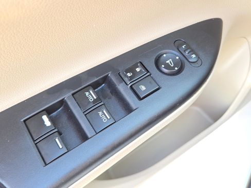 Used 2015 Honda Accord EX-L image 38