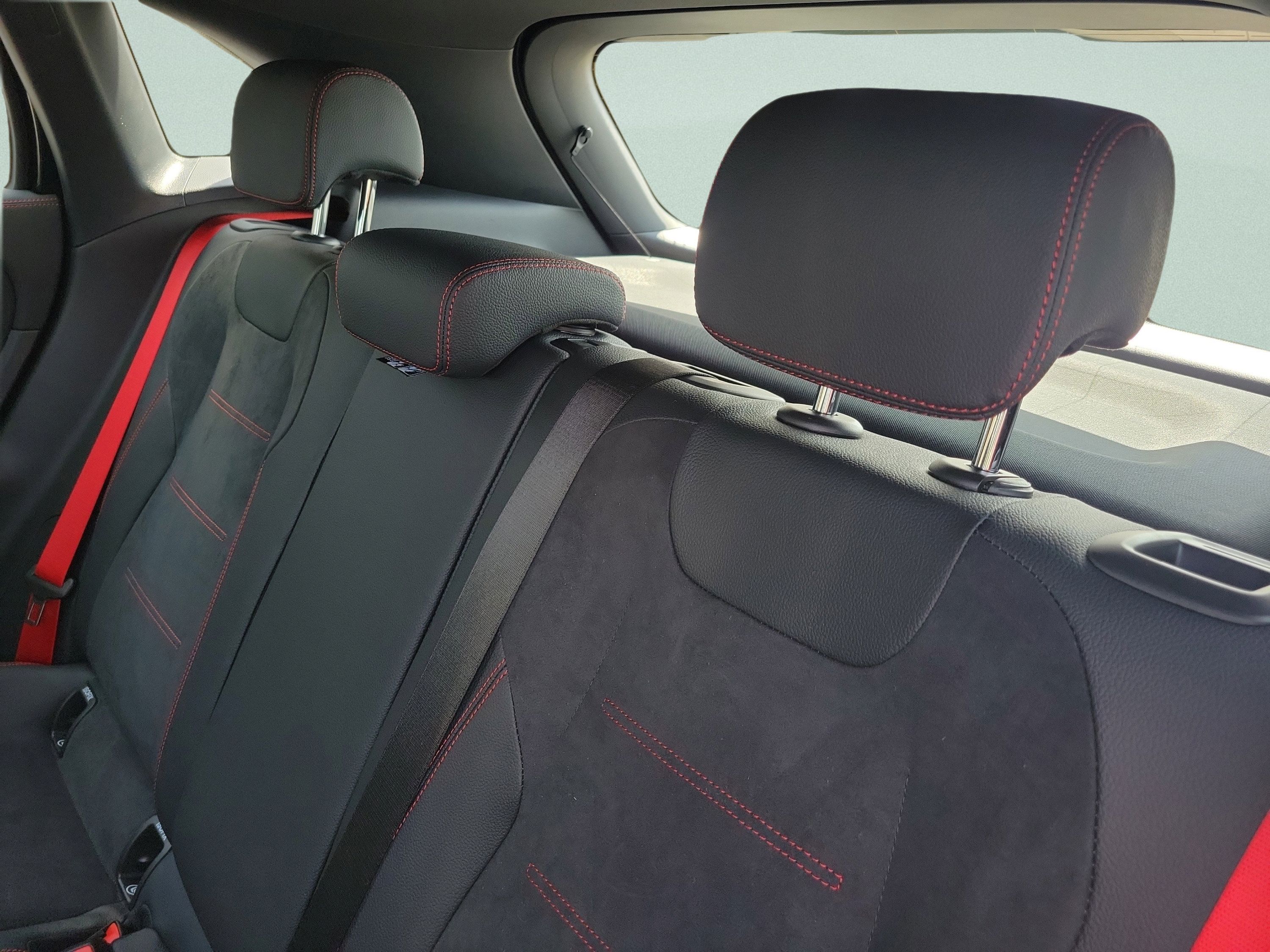 New 2026 Mercedes-Benz GLA 35 AMG 4MATIC image 9