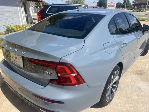 Used 2022 Volvo S60 B5 Momentum AWD/4WD image 5