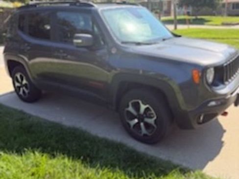 Used 2020 Jeep Renegade Trailhawk w/ Premium Leather Group AWD/4WD image 2
