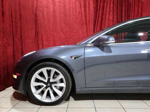 Used 2018 Tesla Model 3 Long Range image 5