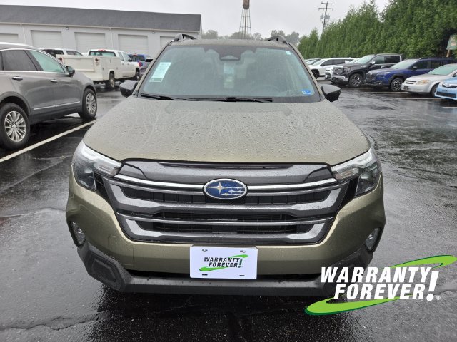 Used 2025 Subaru Forester Premium AWD/4WD image 2