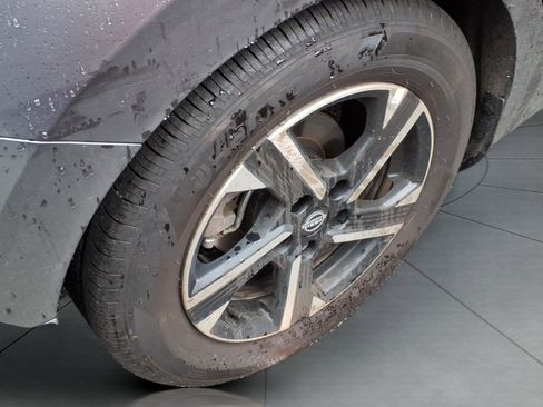 Used 2025 Nissan Sentra SV w/ All-Weather Package image 5