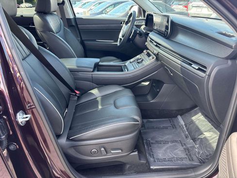 Used 2024 Hyundai Palisade Limited image 21