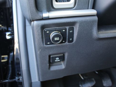 New 2025 Ford Expedition Active AWD/4WD image 21