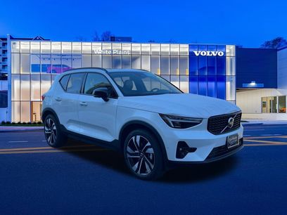 New 2026 Volvo XC40 B5 Ultra