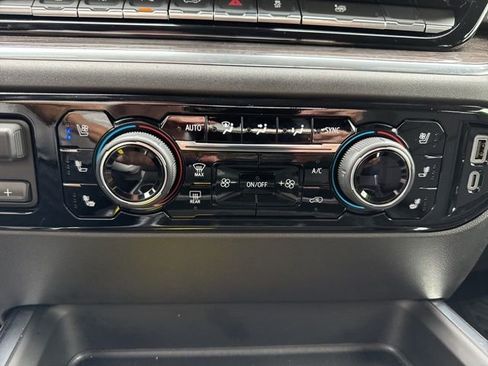 Used 2025 Chevrolet Silverado 2500 LTZ w/ LTZ Plus Package image 61