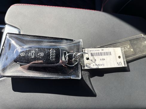 Certified 2025 Audi S6 Premium Plus image 38